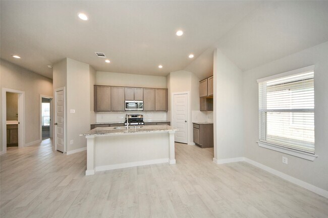 Building Photo - 11834 Maple Oak Dr