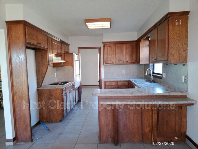 Building Photo - 5316 NW 111th Terrace