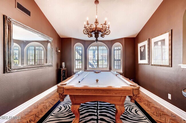 Building Photo - 3437 E Equestrian Trail