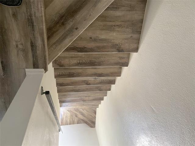 Building Photo - 103 S Las Vegas Trail