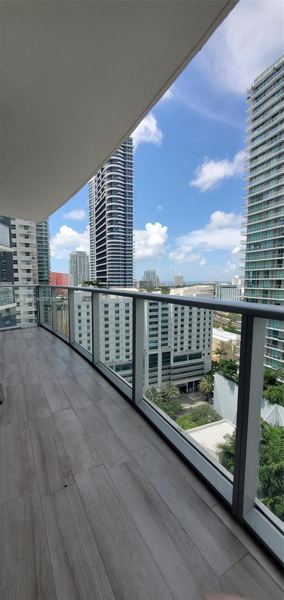 Building Photo - 1100 S Miami Ave