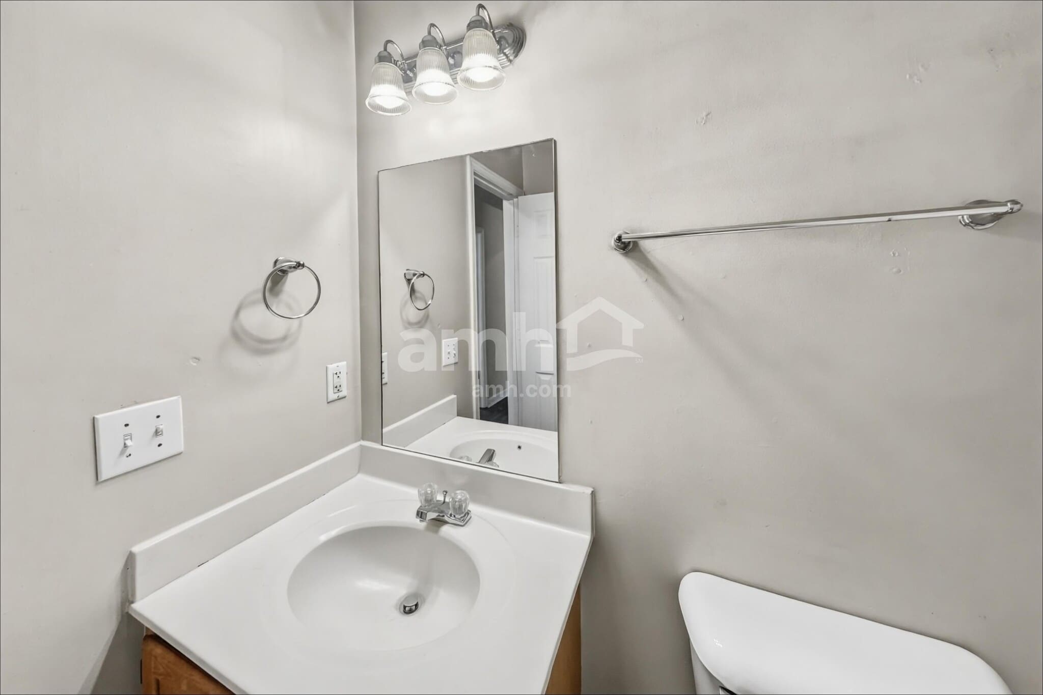 Building Photo - 4489 Lavergne Couchville Pike