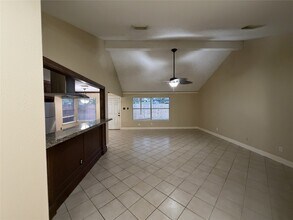 Building Photo - 7811 Fall Glen Dr