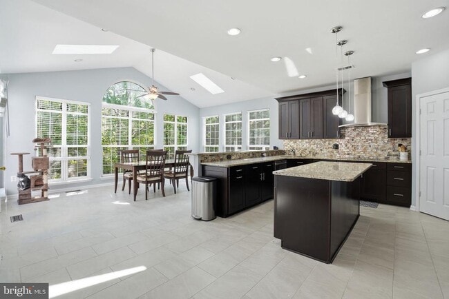 Building Photo - 14038 Walney Village Ct
