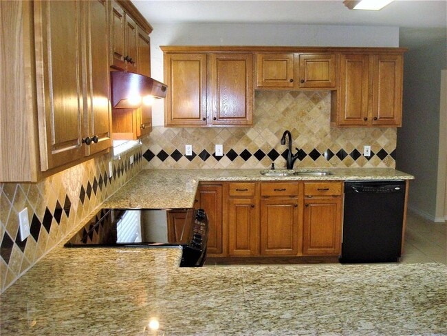 Building Photo - 318 Nita Ln