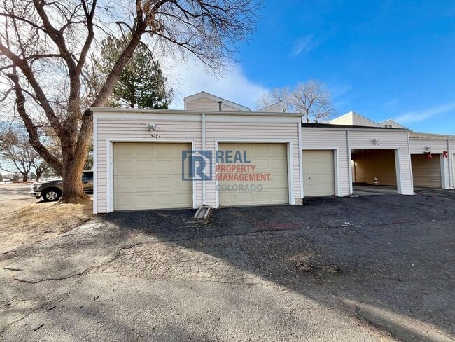 Building Photo - 1529 Sable Blvd