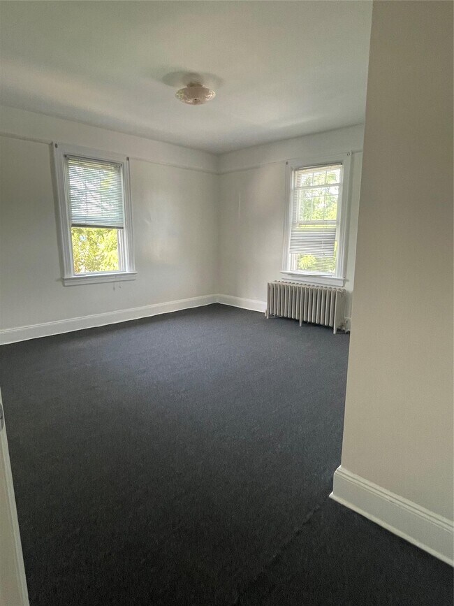 Building Photo - 215 Sedgwick Ave