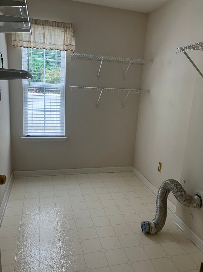 Building Photo - 1 E Okaloosa Way