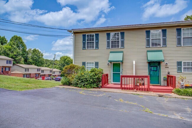 Primary Photo - 3 Bedroom / 2.5 Bath Condo - Johnson City, TN