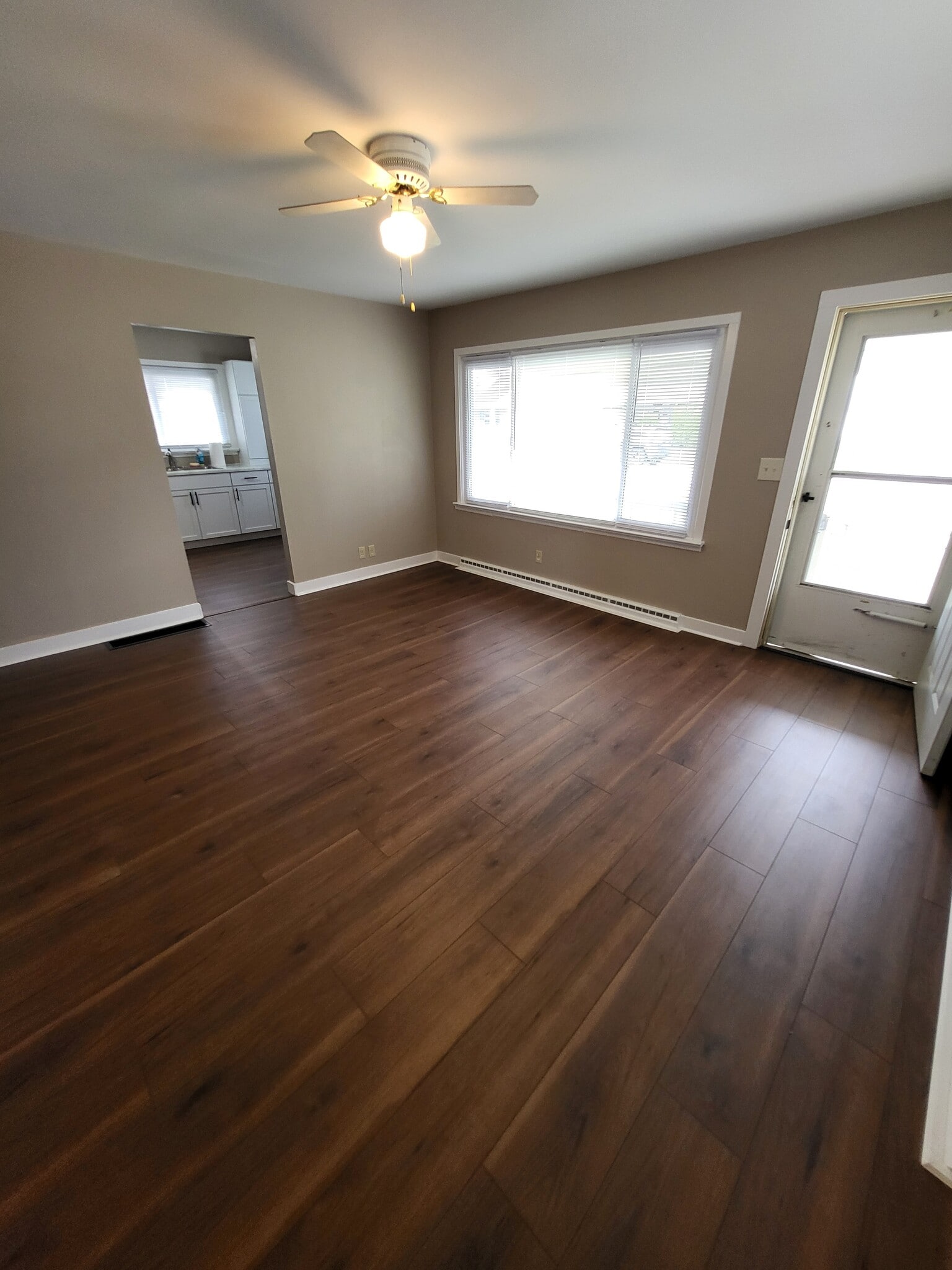 Livingroom - 709 Michigan St