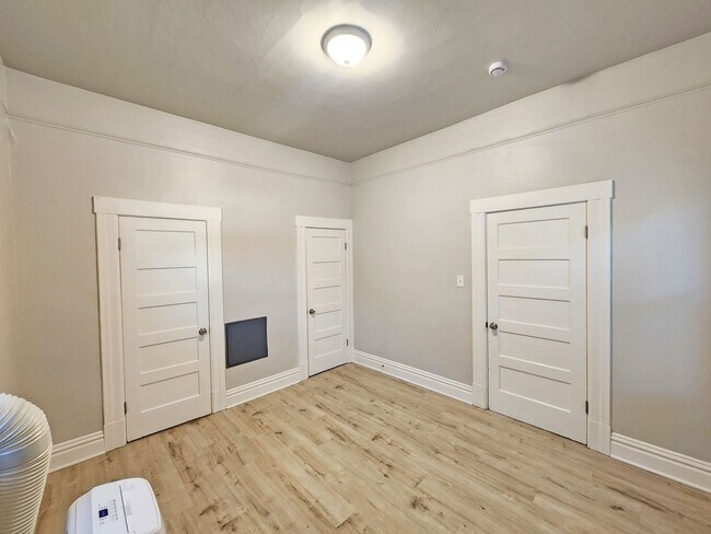 Building Photo - 811 V St