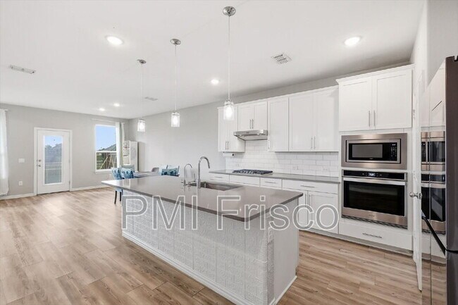 Building Photo - 817 Adelyn St