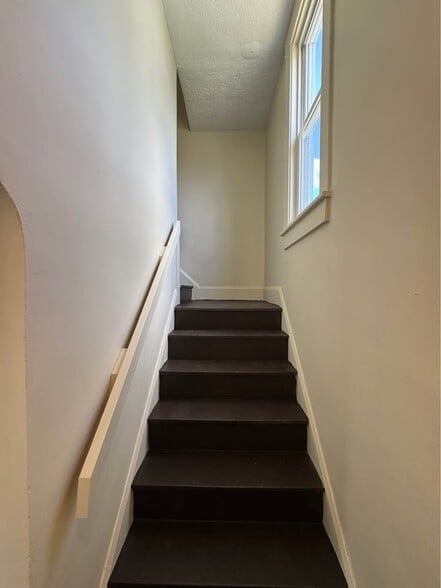 Building Photo - 1216 14th St NW