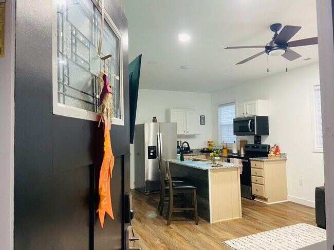 Building Photo - 900 Adams Rd