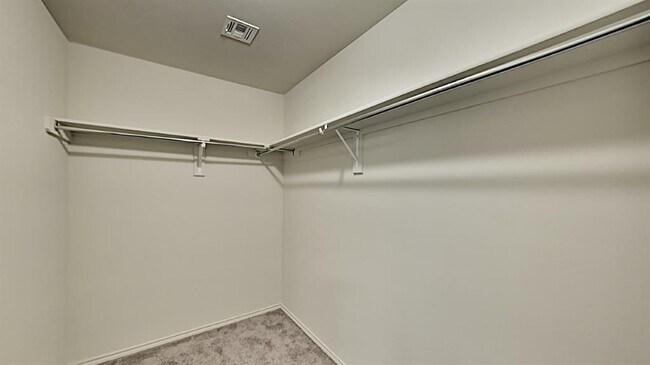 Building Photo - 1825 Sloane Dr