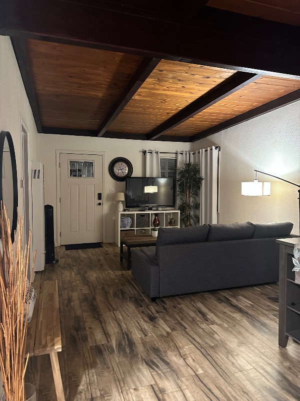 Building Photo - 434 Riverdale Dr