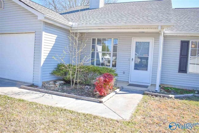 Building Photo - 120 Grey Fawn Trail