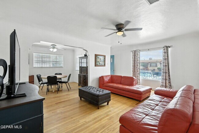 Building Photo - 4505 Pershing Dr