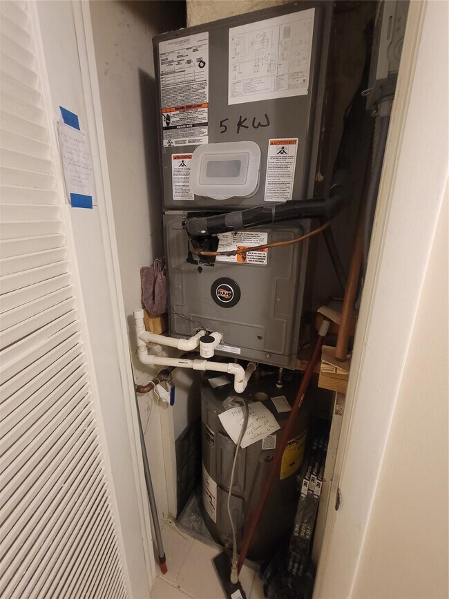 Building Photo - 1009 N Ocean Blvd