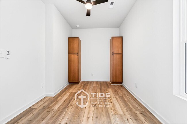 Building Photo - Move-In Ready Home Near Park Circle