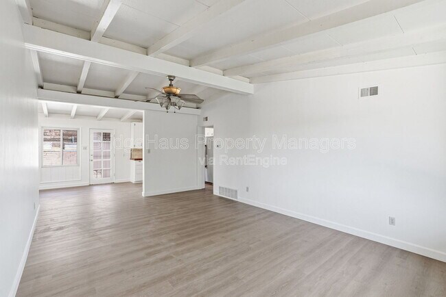 Building Photo - 7562 Zemco Dr