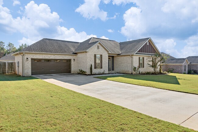 Building Photo - 103 Allisha Ct