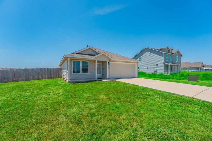 Building Photo - 360 Agave Cir