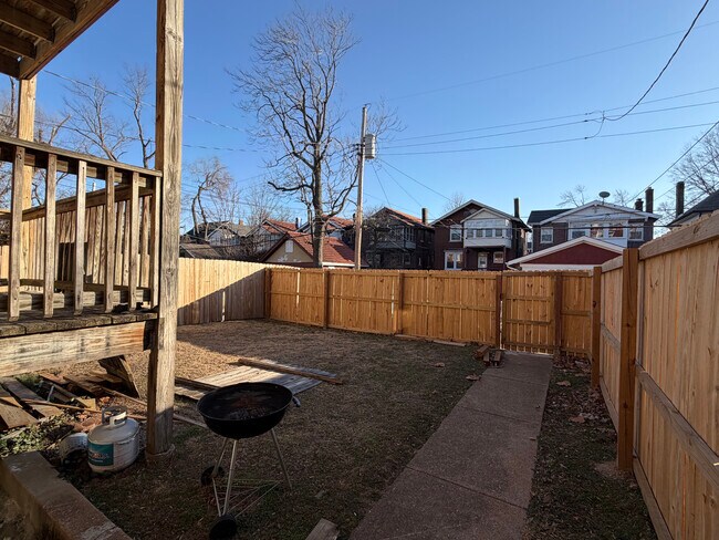 Building Photo - 5932 McPherson Ave