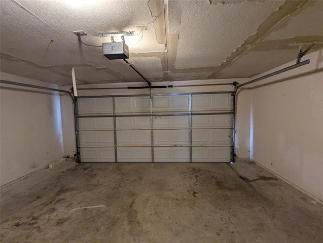 Building Photo - 1078 Springhill Dr