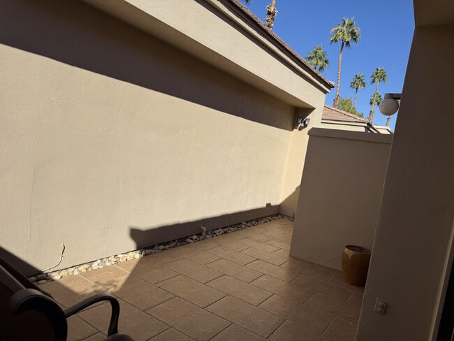 Building Photo - 54974 Oak-Tree