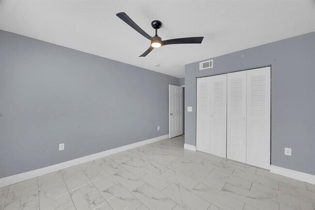 Building Photo - 3809 NW Mediterranean Ln