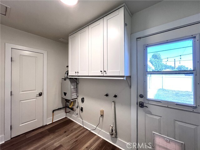 Building Photo - 8257 Jadeite Ave