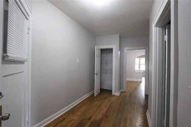 Building Photo - 3971 Wilmington Ave