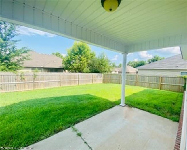Building Photo - 204 Legacy Dr