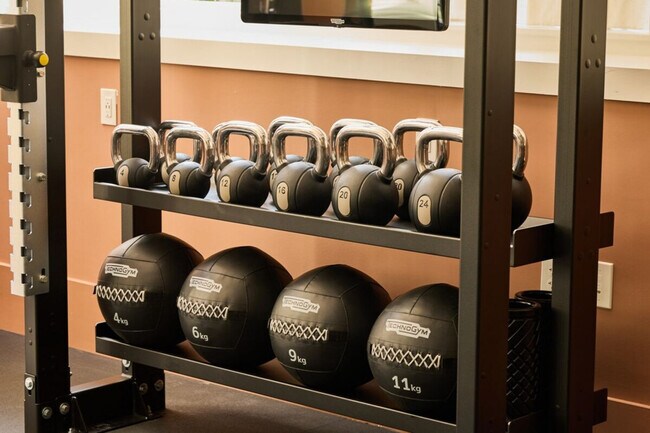 Building Photo - 110 Ann St