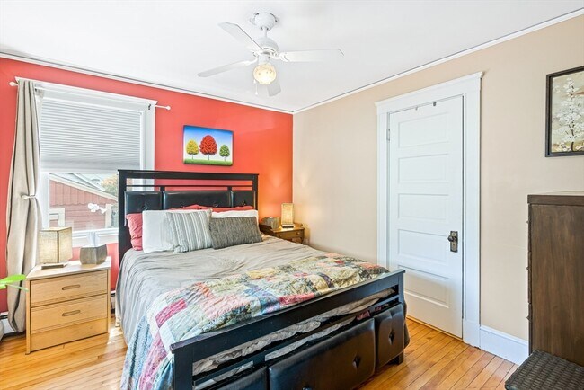 Building Photo - 31 E Foster St