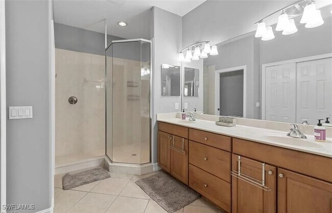 Building Photo - 12051 Brassie Cir
