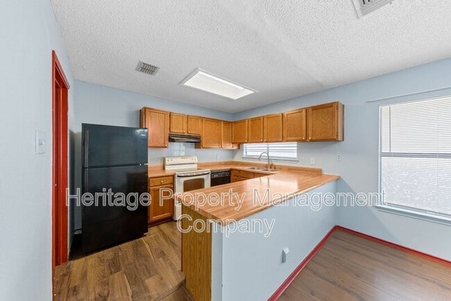 Building Photo - 7919 Wayside Trail