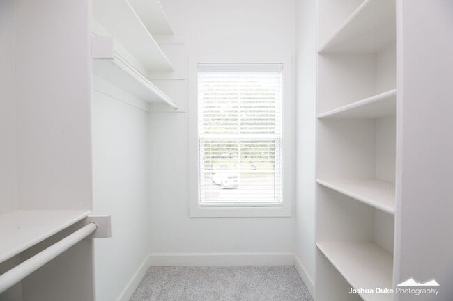 Building Photo - SHORT-TERM LEASE 4 Bedroom 4.5 Bathroom New Home!! Now offering 1st months rent paid. Avail now t...