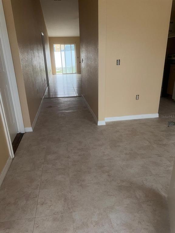 Building Photo - 8 Sawfish Ct