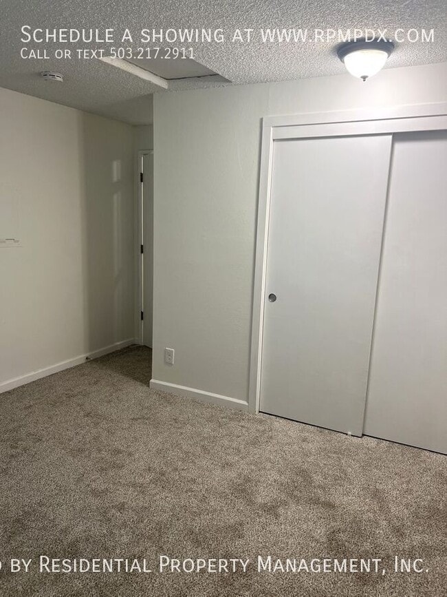 Building Photo - 12618 NW Barnes Rd