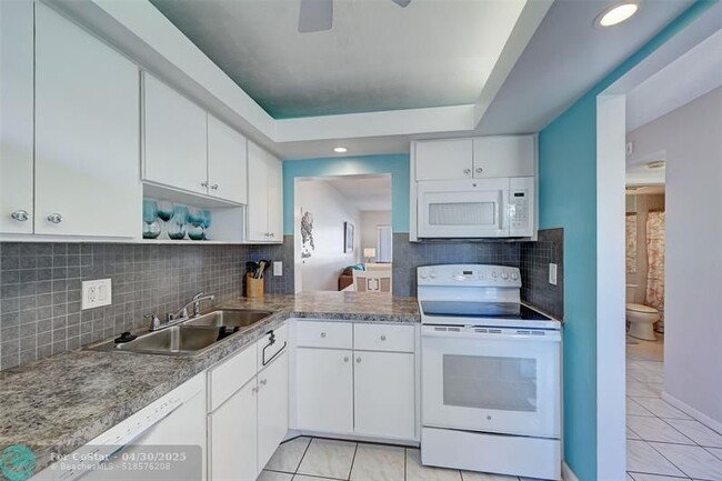 Building Photo - 1461 S Ocean Blvd