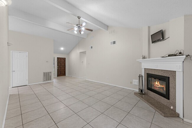 Building Photo - 19403 Bristlestar Dr