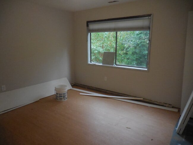 Building Photo - 9908 SW 29th Pl