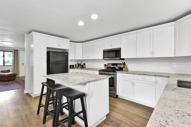 Building Photo - 2222 N 27th St