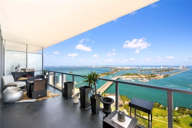 Building Photo - 1100 Biscayne Blvd