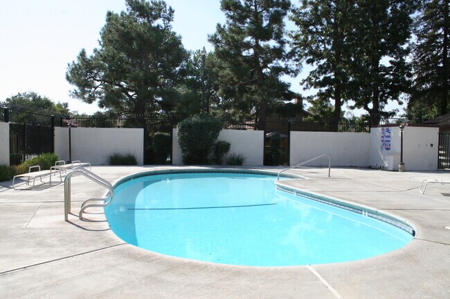 Building Photo - 4600 Beechwood St