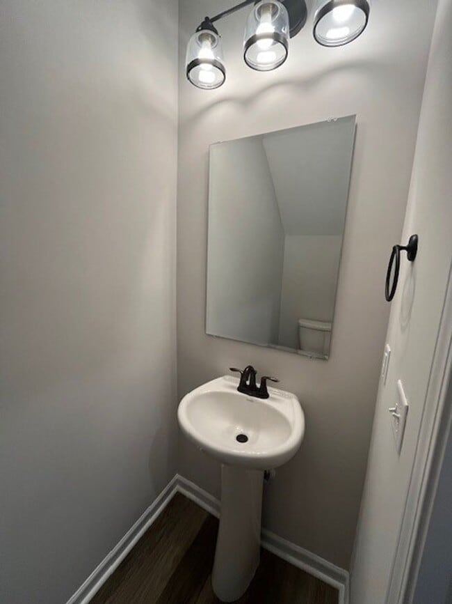 Building Photo - Brand New 3 bedroom 2.5 bath townhome in Leland area