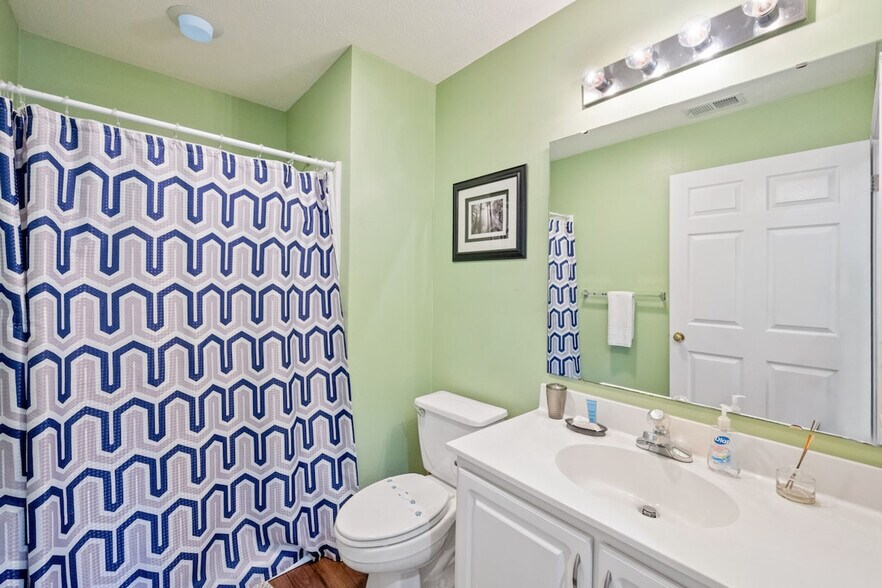 Building Photo - 598 Blue Stem Dr