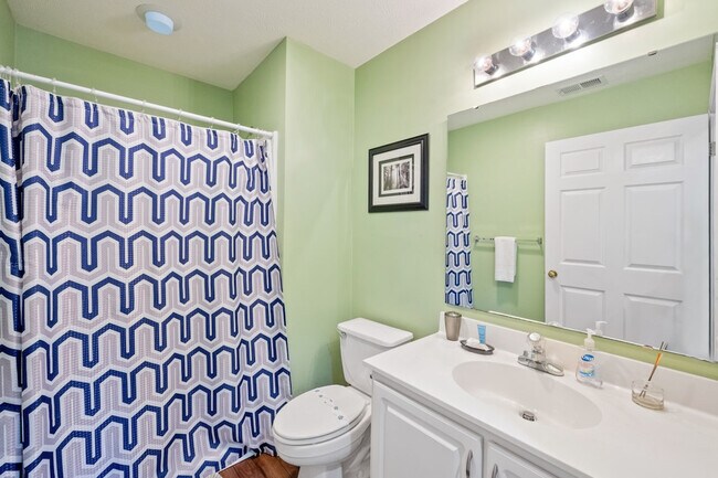Building Photo - 598 Blue Stem Dr
